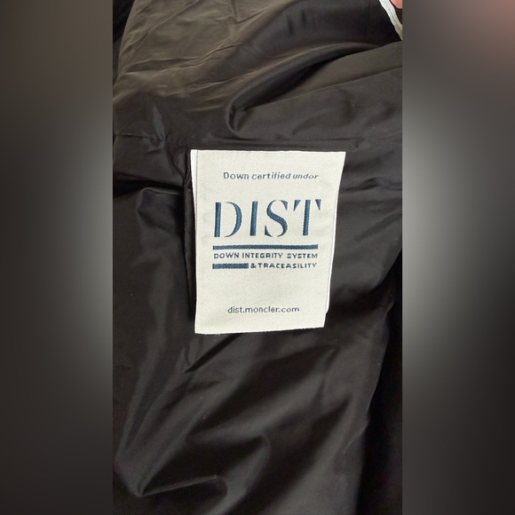 NEW: Moncler Laichefur Hooded Fur-Trimmed Short Down Jacket Size 1 (US 4-6) - Picture 7 of 10